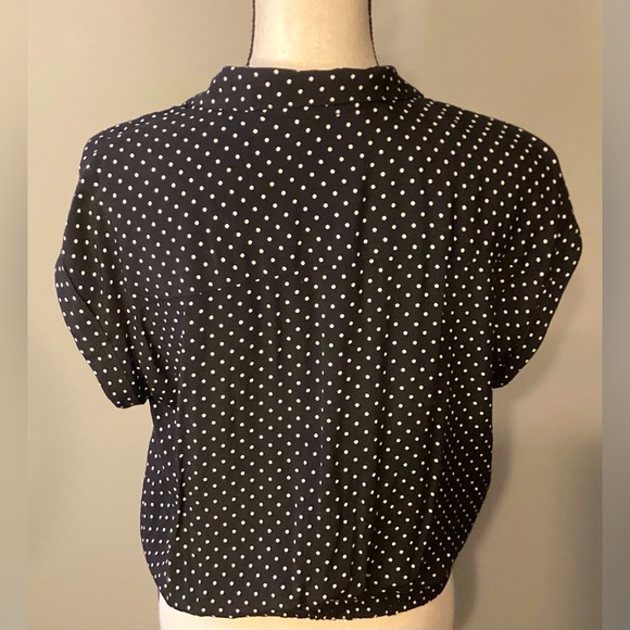 EUC Abercrombie & Fitch Navy Polka Dot Twist Tie Blouse Size Medium - Picture 2 of 4